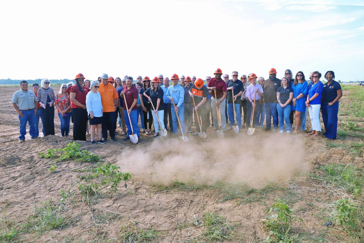 Groundbreaking for New Subdivision in ﻿Newport, Arkansas (3)